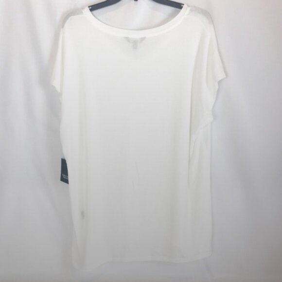 2/$20 NWT Vera Wang Wrinkle Resistant Tee L - Picture 4 of 5